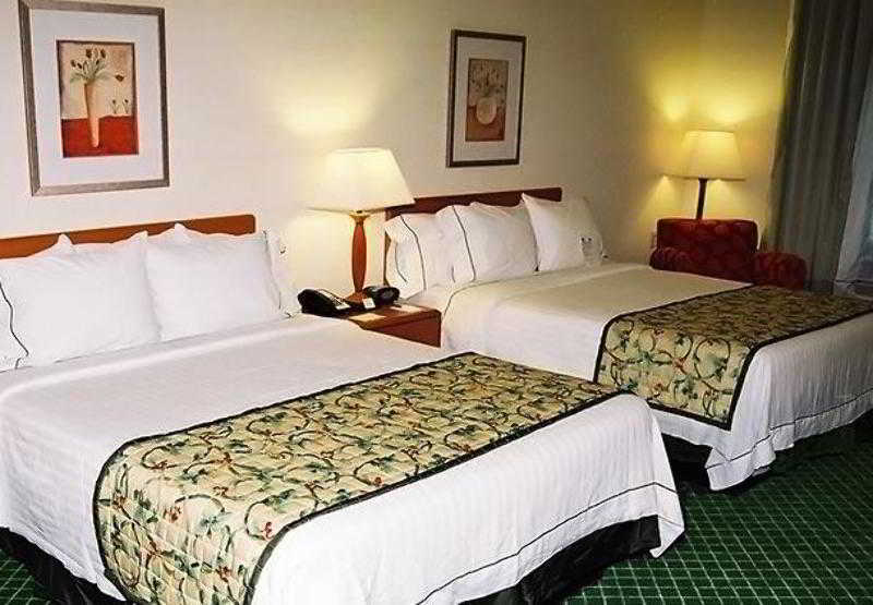 Fairfield Inn & Suites By Marriott Clermont Quarto foto